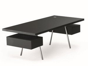 Стол с ящиками