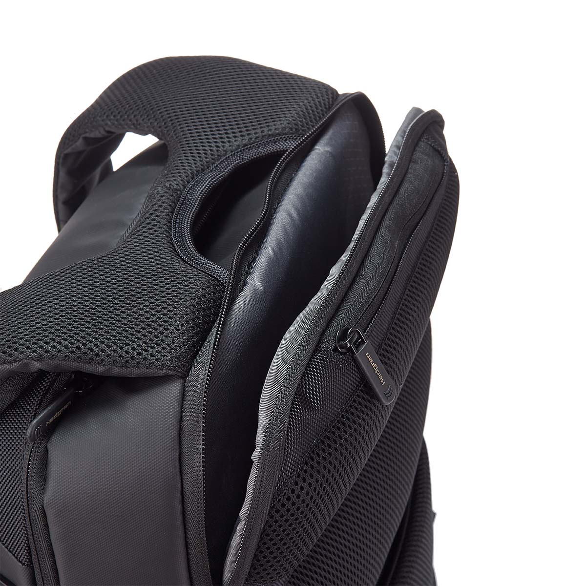 HCOM05/163-01 Рюкзак HCOM05 Rail Backpack 15,6 RFID Hedgren Commute  - Вид №11