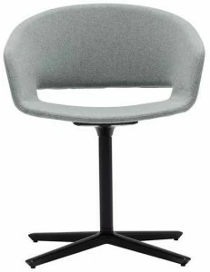 Andreu World Мягкое вращающееся кресло с 4-мя спицами Ronda So0465