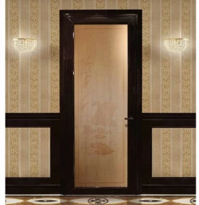 Arnaboldi Interiors Распашная дверь из кедра