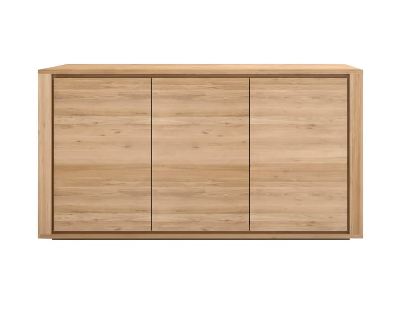 Деревянный шкаф с распашными дверями Ethnicraft Shadow ARCH-00066436