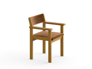 Мягкий стул из массива дерева с подлокотниками