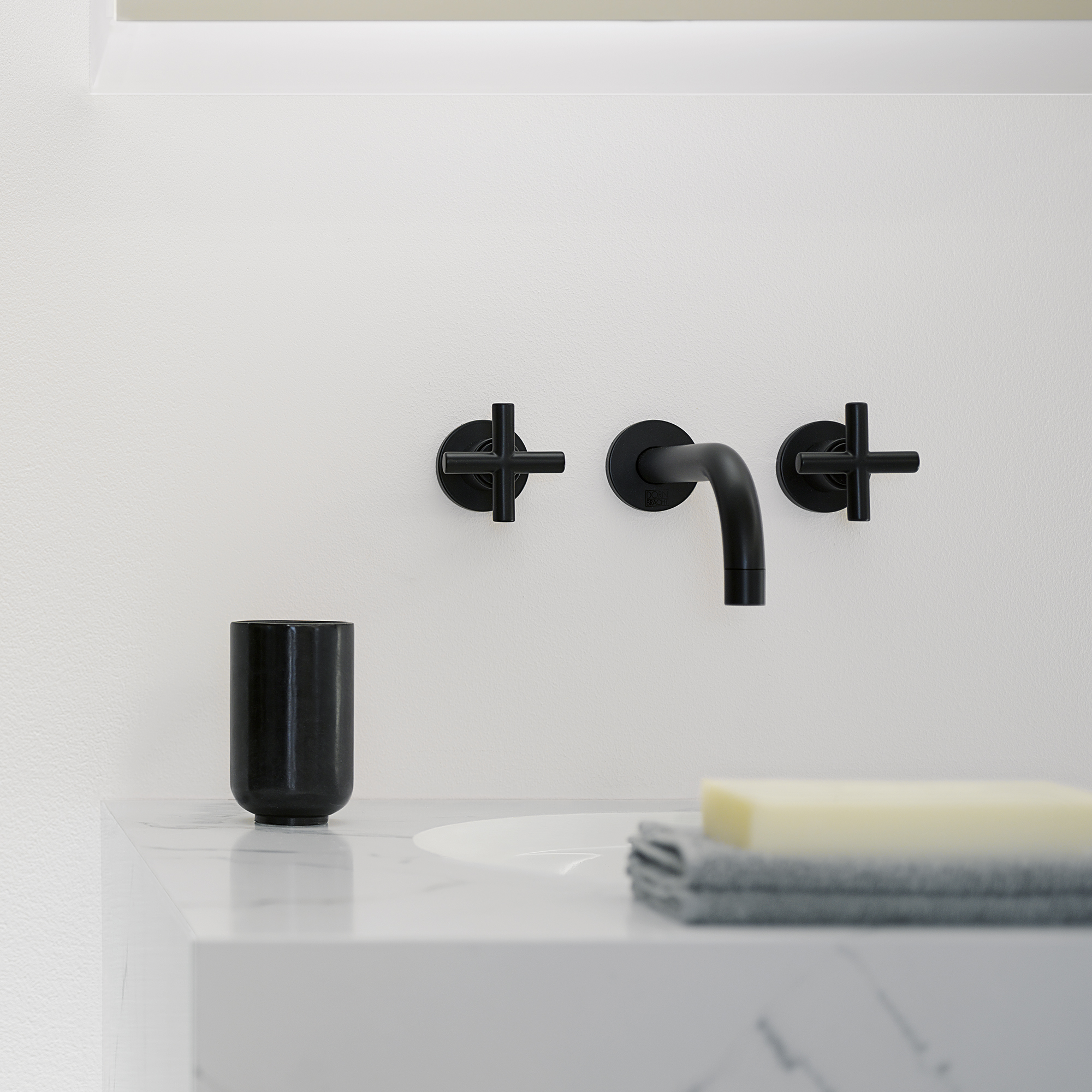 ТАРА Смеситель для раковины настенный без донного клапана - Матовый Хром 36712892-93 DornBracht Tara - Вид №1