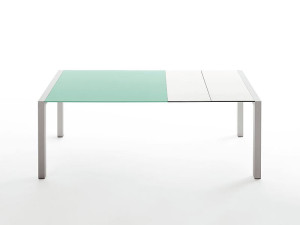 Раздвижной стол из алюминия и стекла
