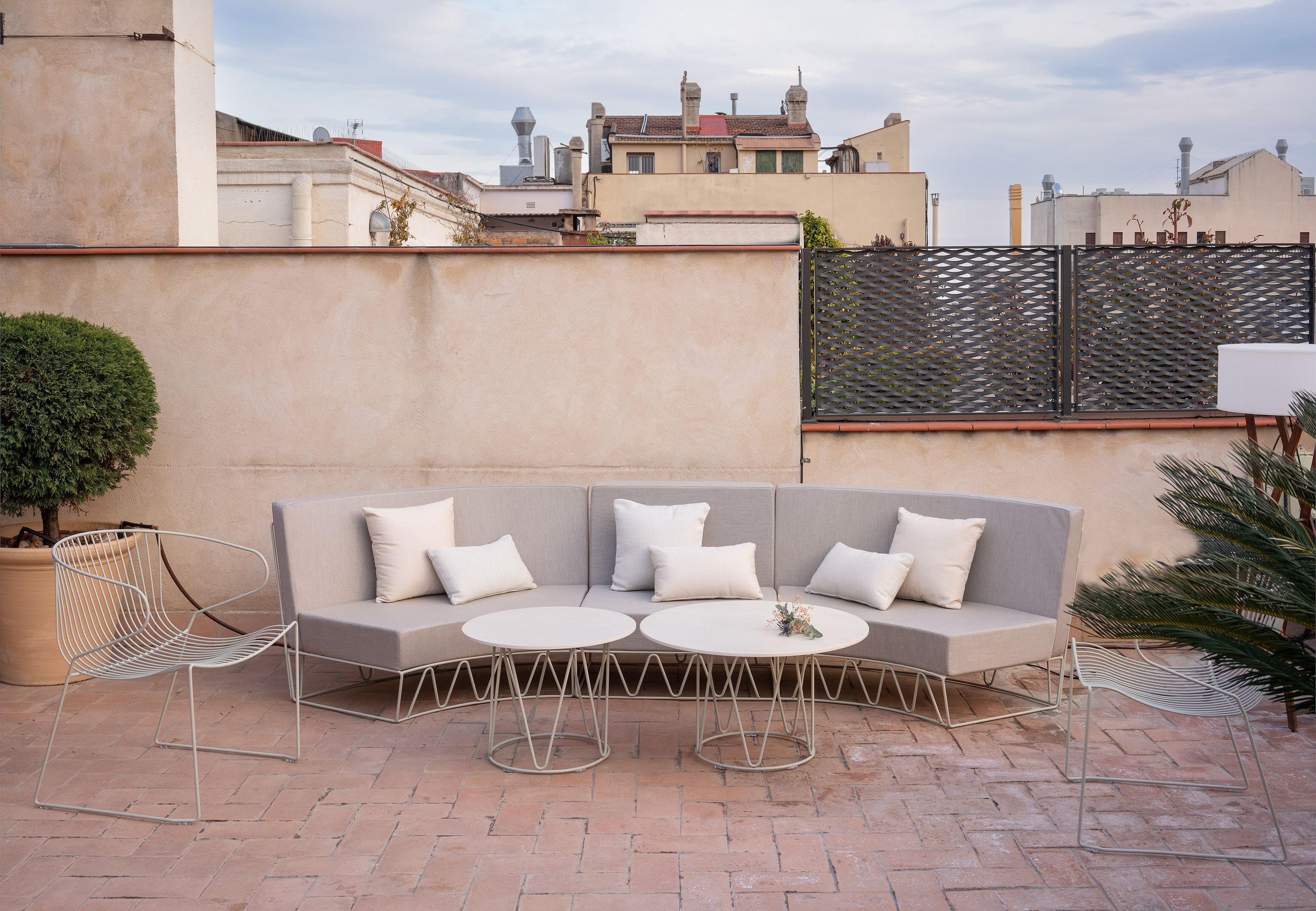 Круглый садовый столик из оцинкованной стали iSimar Lagarto ARCH-00036352 - Вид №3