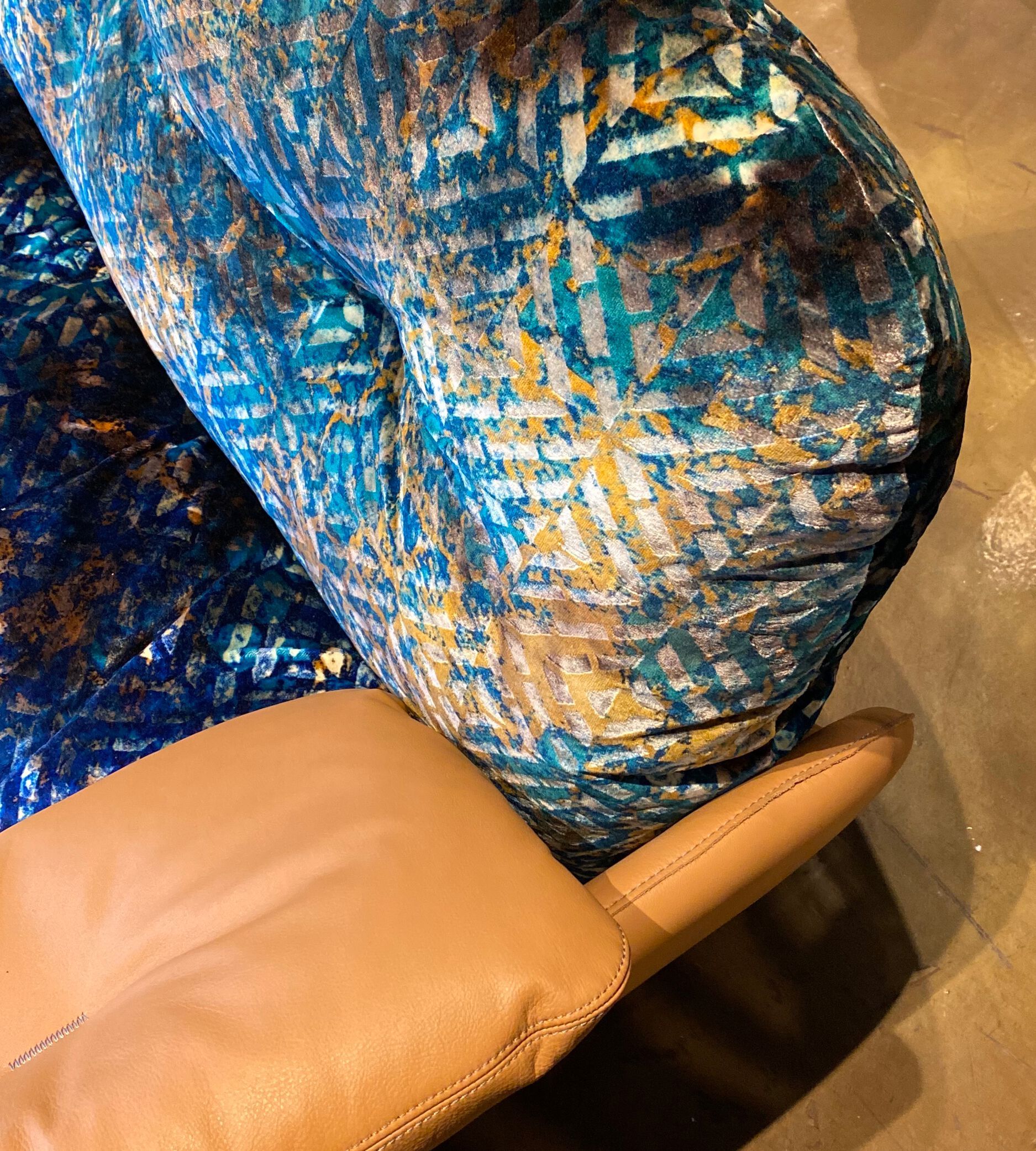 Тканевое вращающееся кресло с кожаным подлокотником Borzalino Ayton ARCH-00067096 - Вид №4