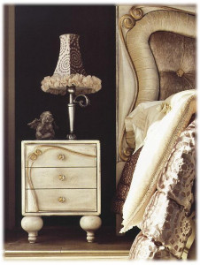 Тумбочка Botero VOLPI 2618