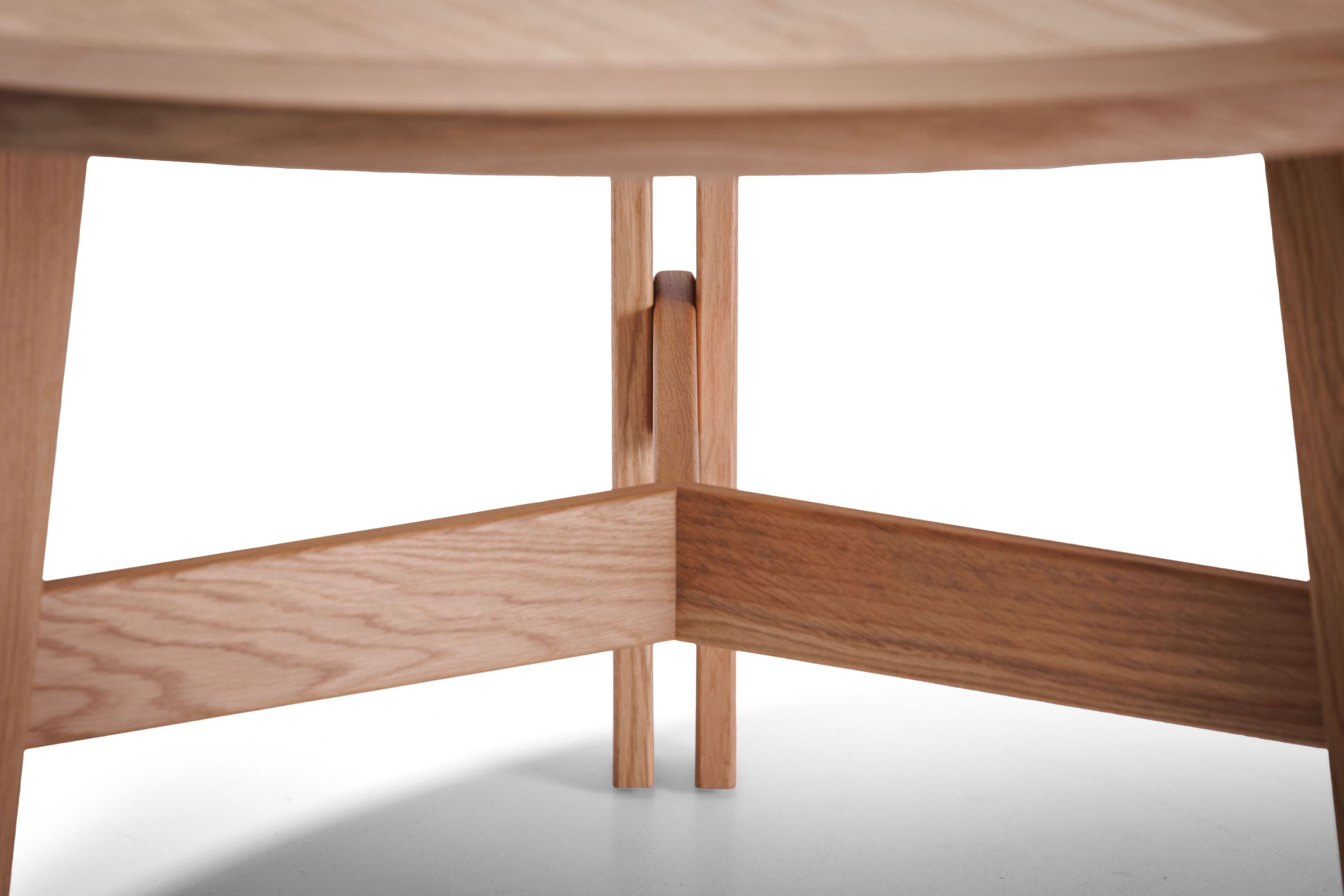 Круглый обеденный стол из массива дерева True Design ZUEL ARCH-00065887 - Вид №10