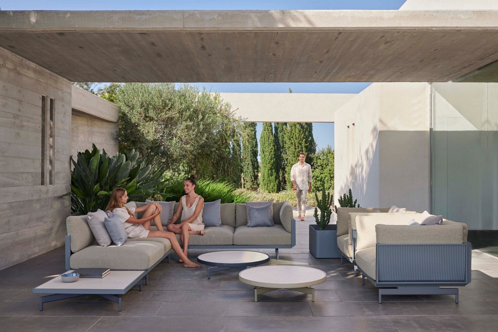 Фарфоровый круглый садовый столик GANDIABLASCO Onde ARCH-00126338 - Вид №13