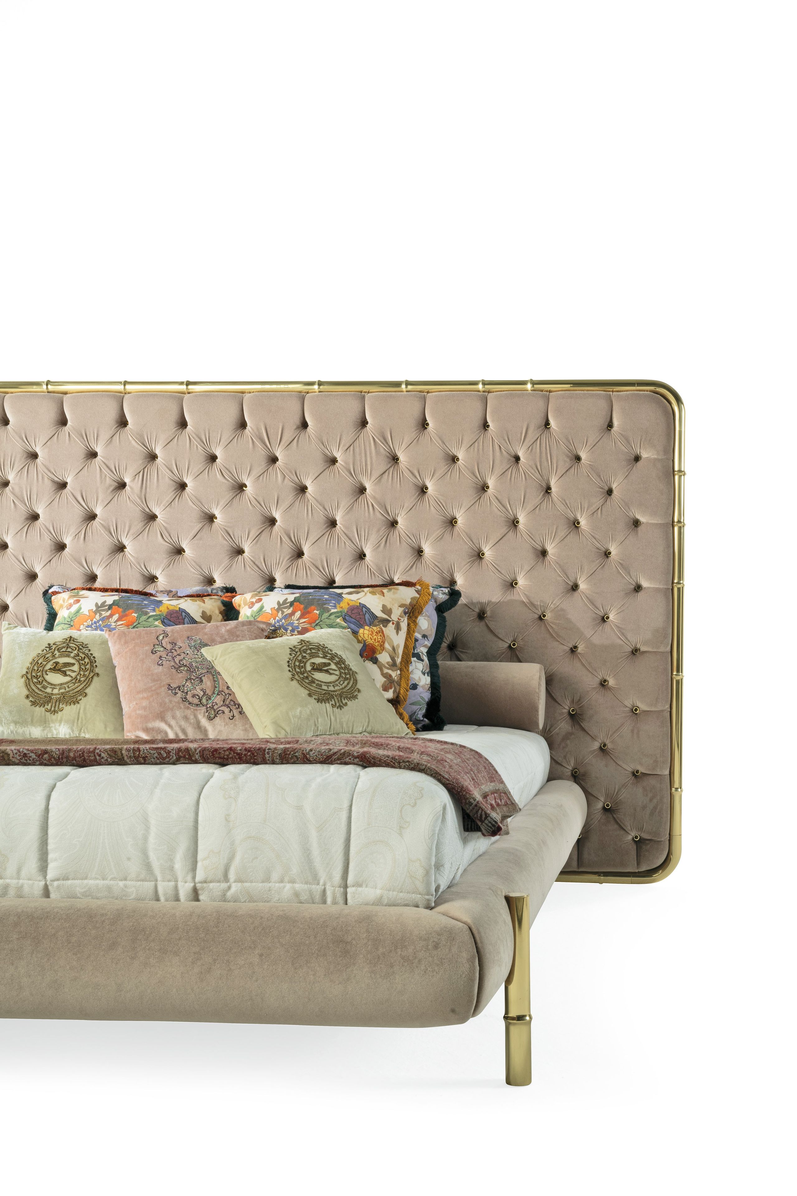 Бархатная кровать размера "king-size" с капитонным изголовьем ETRO Home Interiors ARCH-00071615 - Вид №4