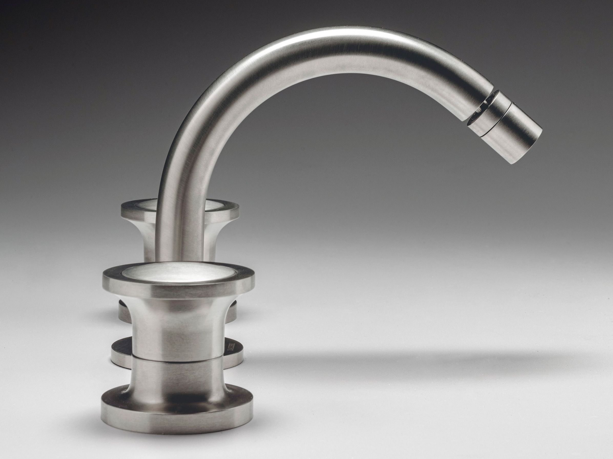 Смеситель для биде с поворотным горлышком Zazzeri JK21 ARCH-00040804 - Вид №1