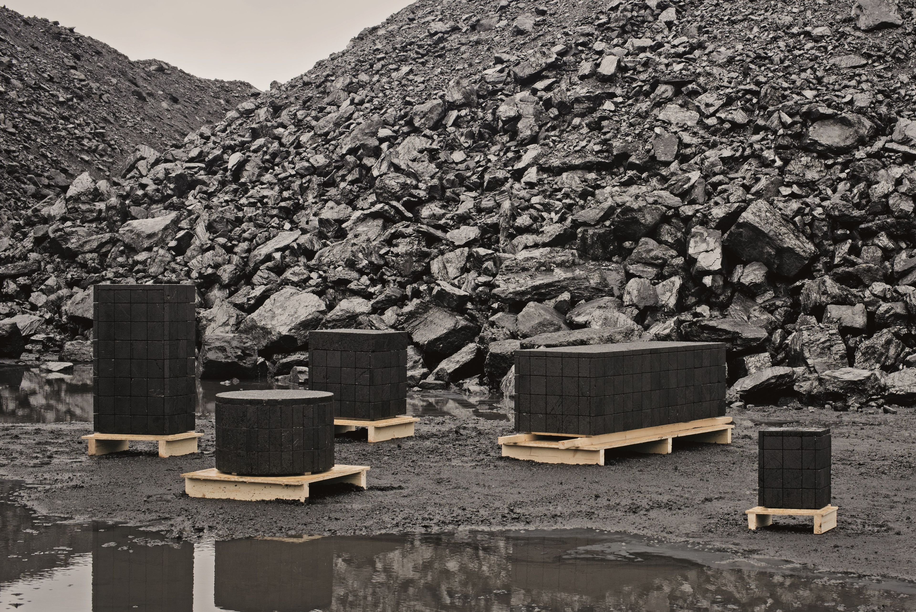 Пьедестал из антрацитового угля Movimento Gallery Jesper Eriksson ARCH-00115528 - Вид №7