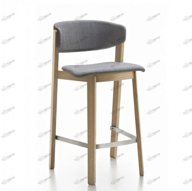 Huppé Высокий табурет из дуба со спинкой Wolfgang 4901 - 4902 HUPPE