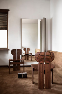 Деревянный стул