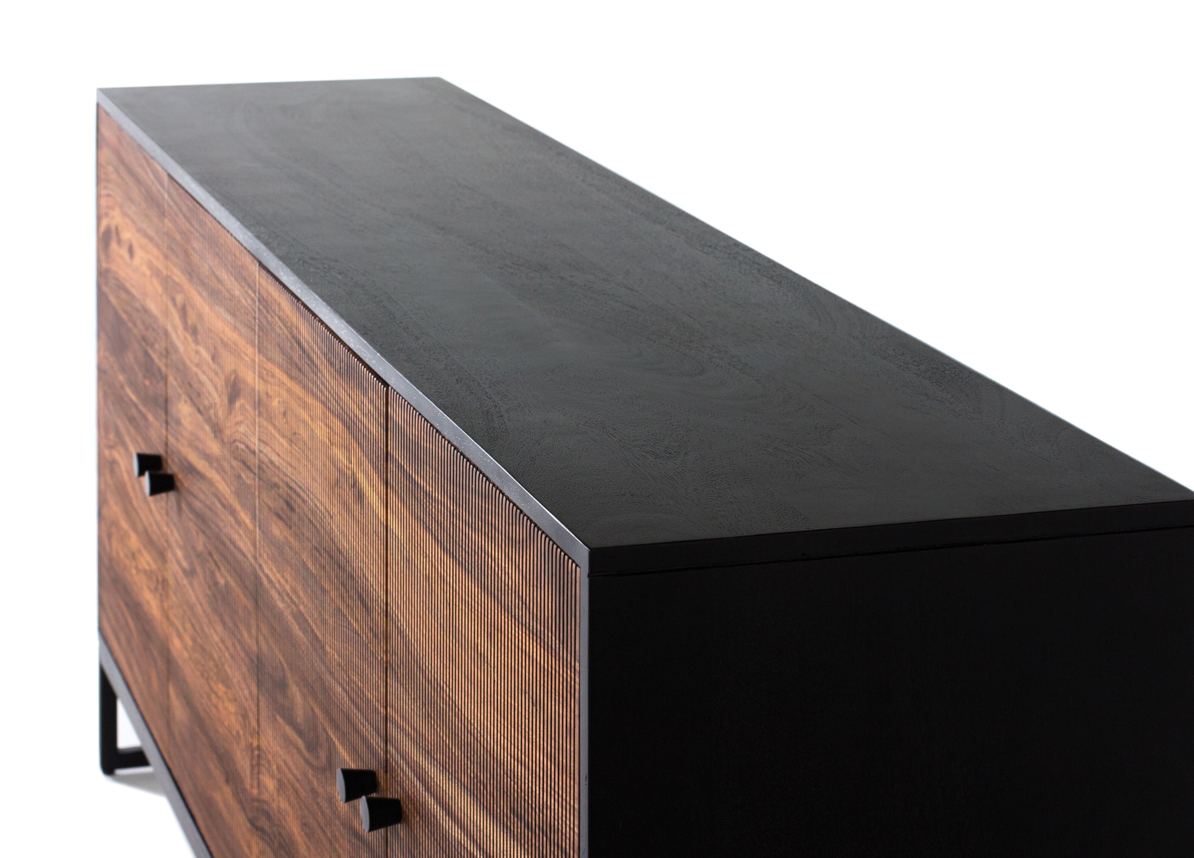 Деревянный шкаф с распашными дверями Giner y Colomer Варанаси ARCH-00029208 - Вид №6