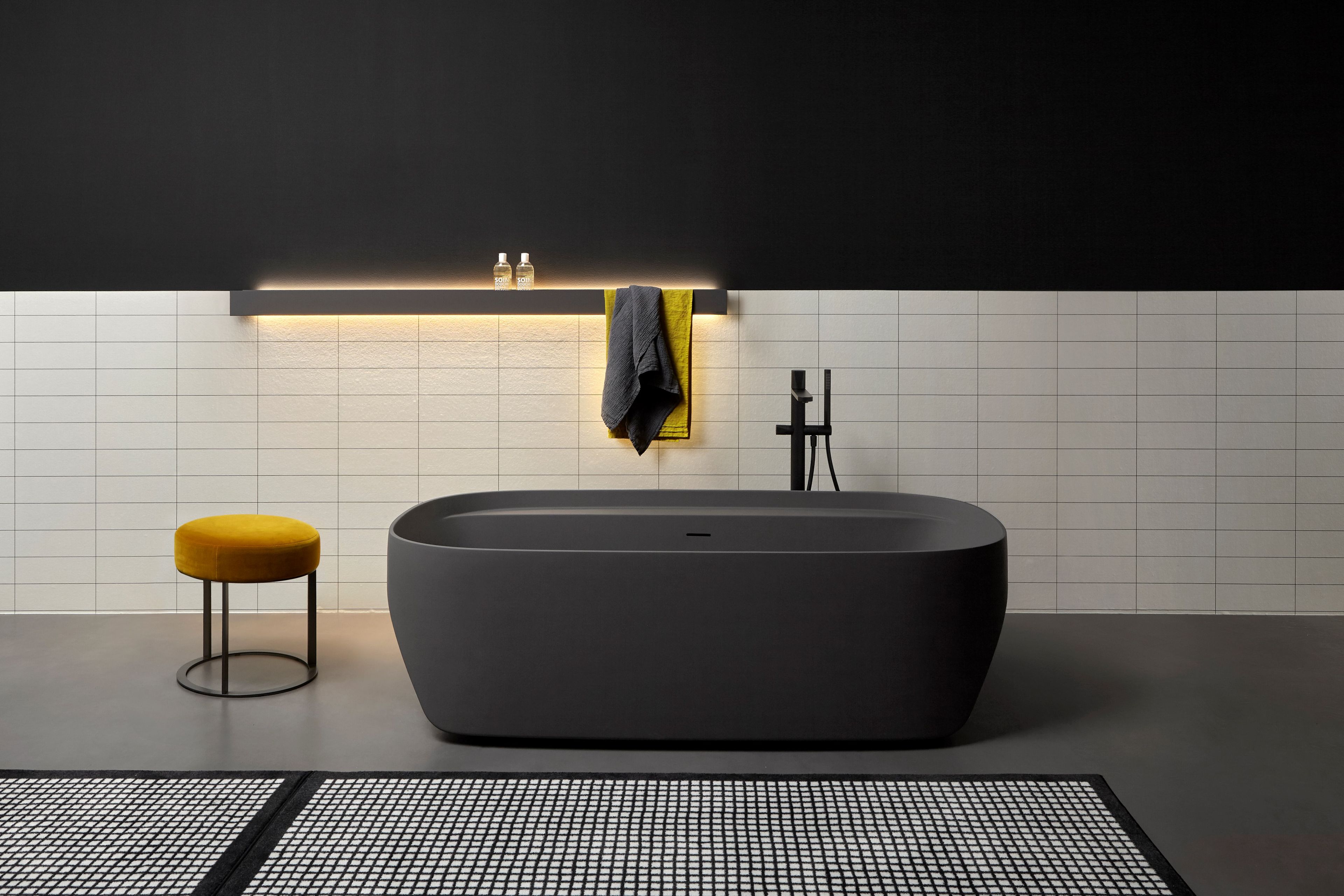 Светлая ванна в центре комнаты в Flumood® Antoniolupi SLED ARCH-00022837 - Вид №2