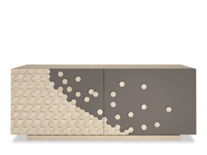 Шкаф с распашными дверями