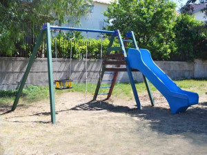 Рециркулированная пластиковая игровая структура