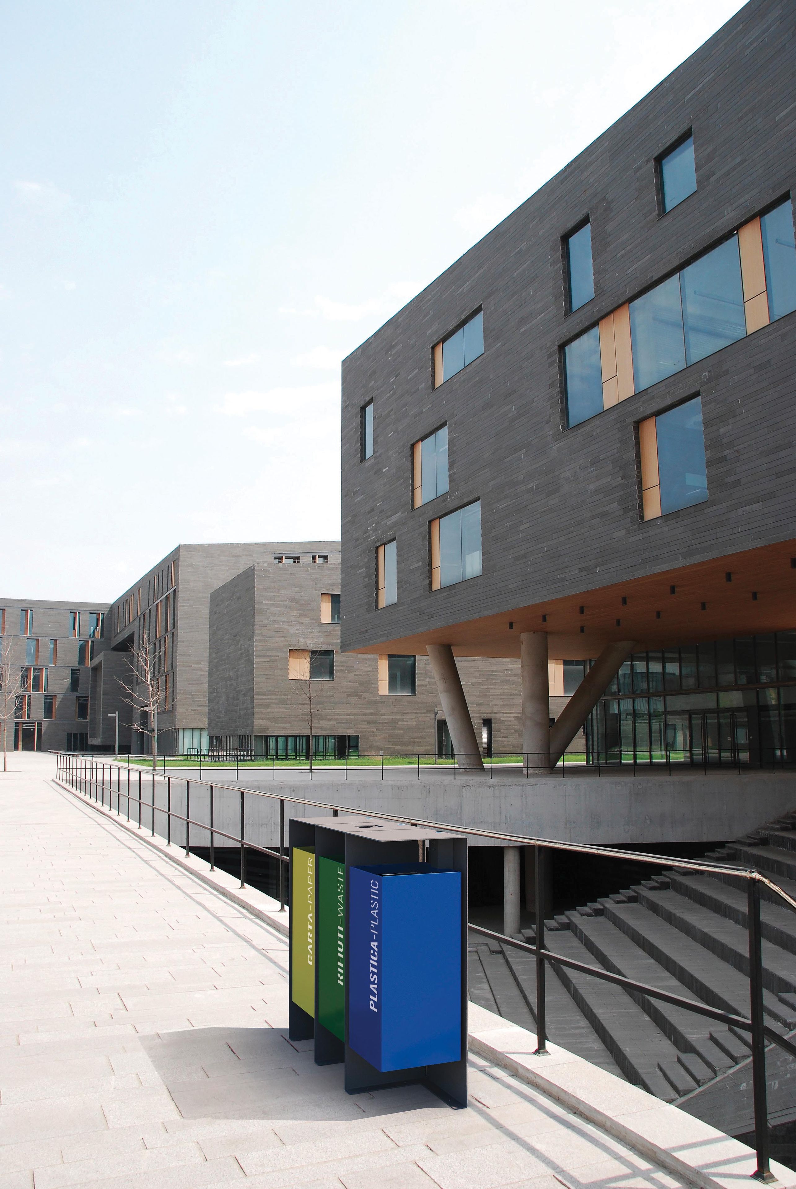 Оцинкованная стальная корзина для мусора с крышкой с пепельницей City Design DIVISION ARCH-00099491 - Вид №1