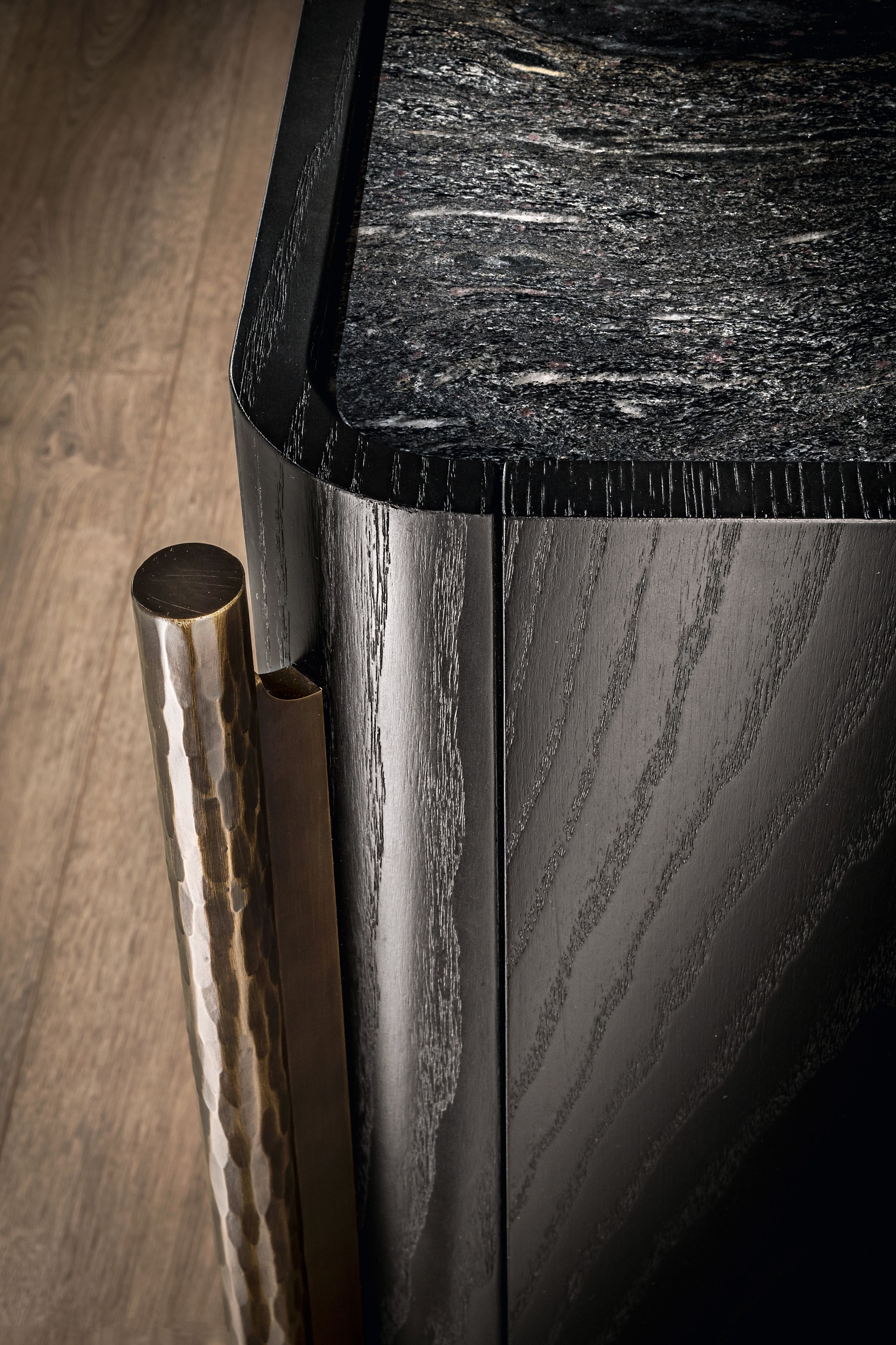 Шкаф из ясеня с распашными дверями Cantori Шанхай ARCH-00048858 - Вид №2