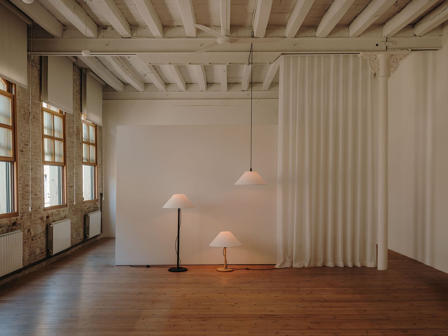 Торшер из сосны luxcambra Clasica ARCH-00026103