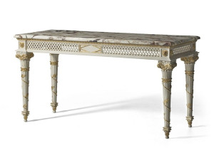 Деревянная консоль с мраморной столешницей