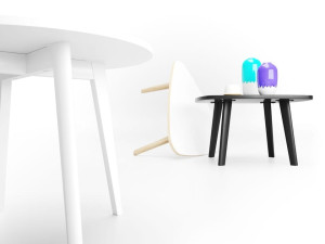 Деревянный журнальный столик