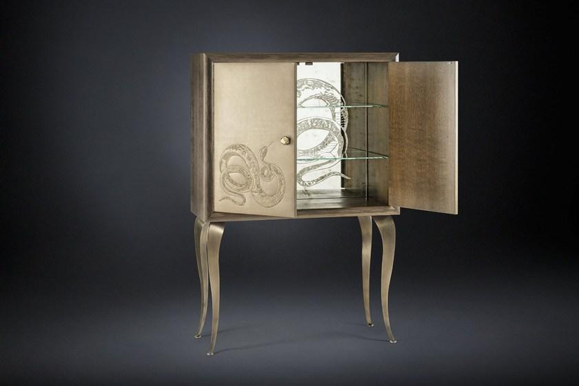 VGnewtrend Комод кожаный с распашными дверцами  7511848.00  - Вид №1