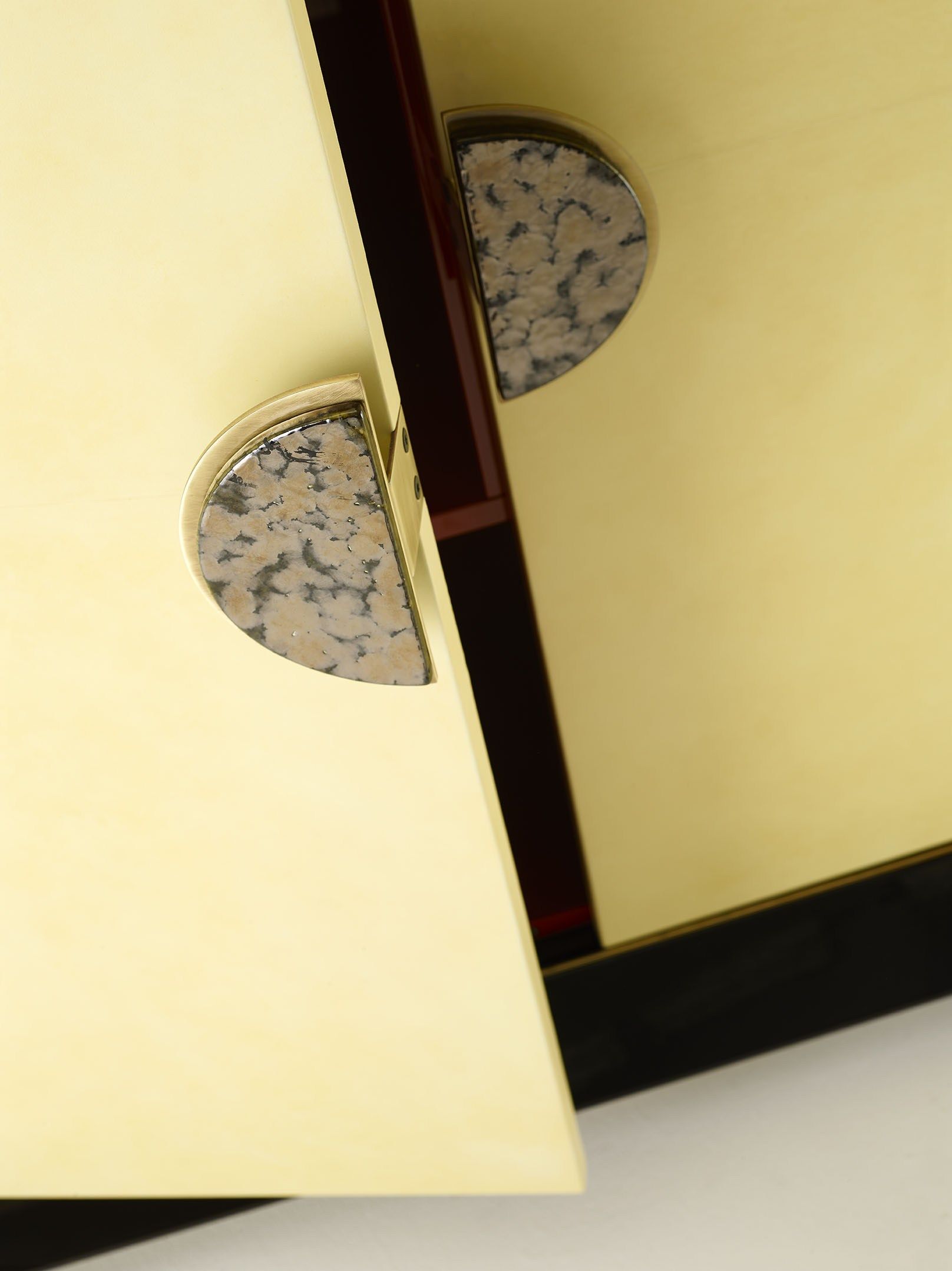 Деревянный шкаф с распашными дверцами MARIONI Anthony ARCH-00150105 - Вид №7