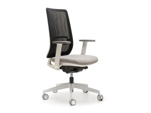 Тканевое вращающееся офисное кресло с подлокотниками