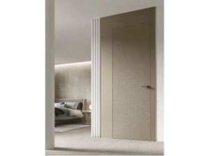 Распашная дверь с выдвижными петлями