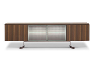 Шкаф для телевизора из массива дерева с распашными дверцами