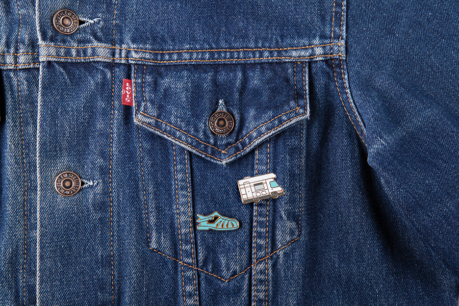 DYPINSHOL Набор из 2-х металлических булавок pinaholic holidays Doiy  - Вид №1