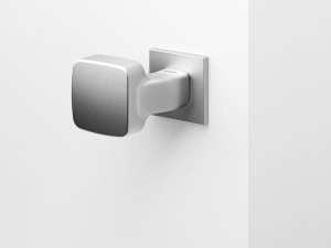 Латунная ручка