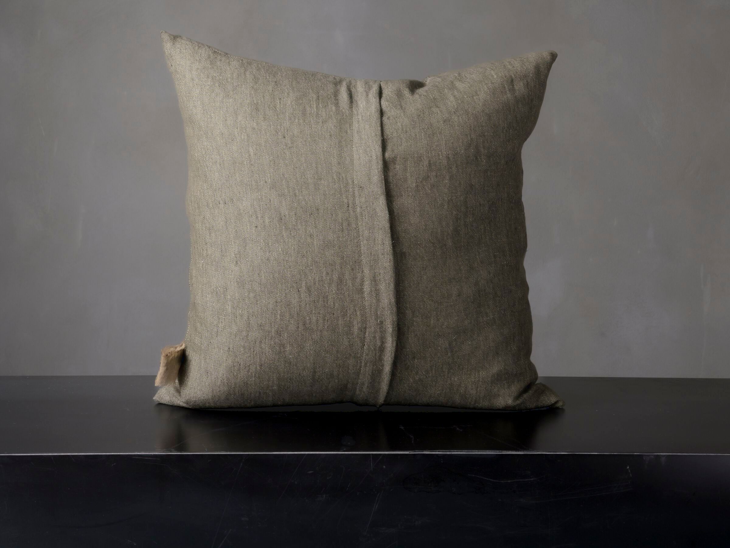 Квадратная льняная подушка The House of Lyria SALEBROSO ARCH-00098604 - Вид №1