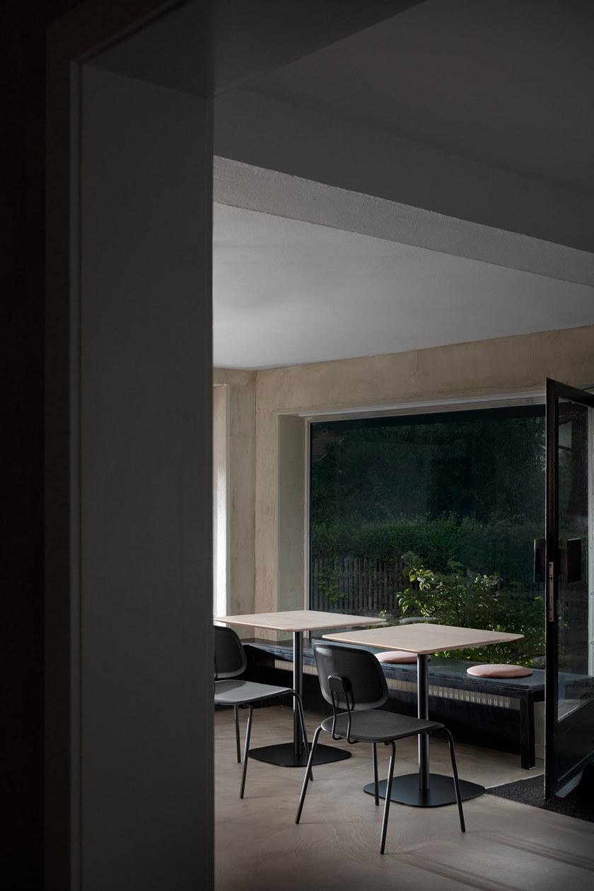 ZEITRAUM Квадратный стол из массива дерева sun-id-1479979 - Вид №2