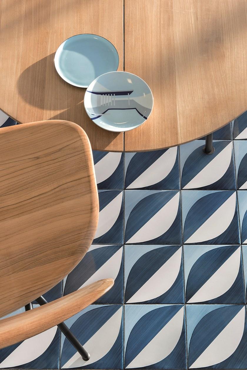 Ethimo Круглый садовый столик из тика Agave Agttbantt - Вид №3