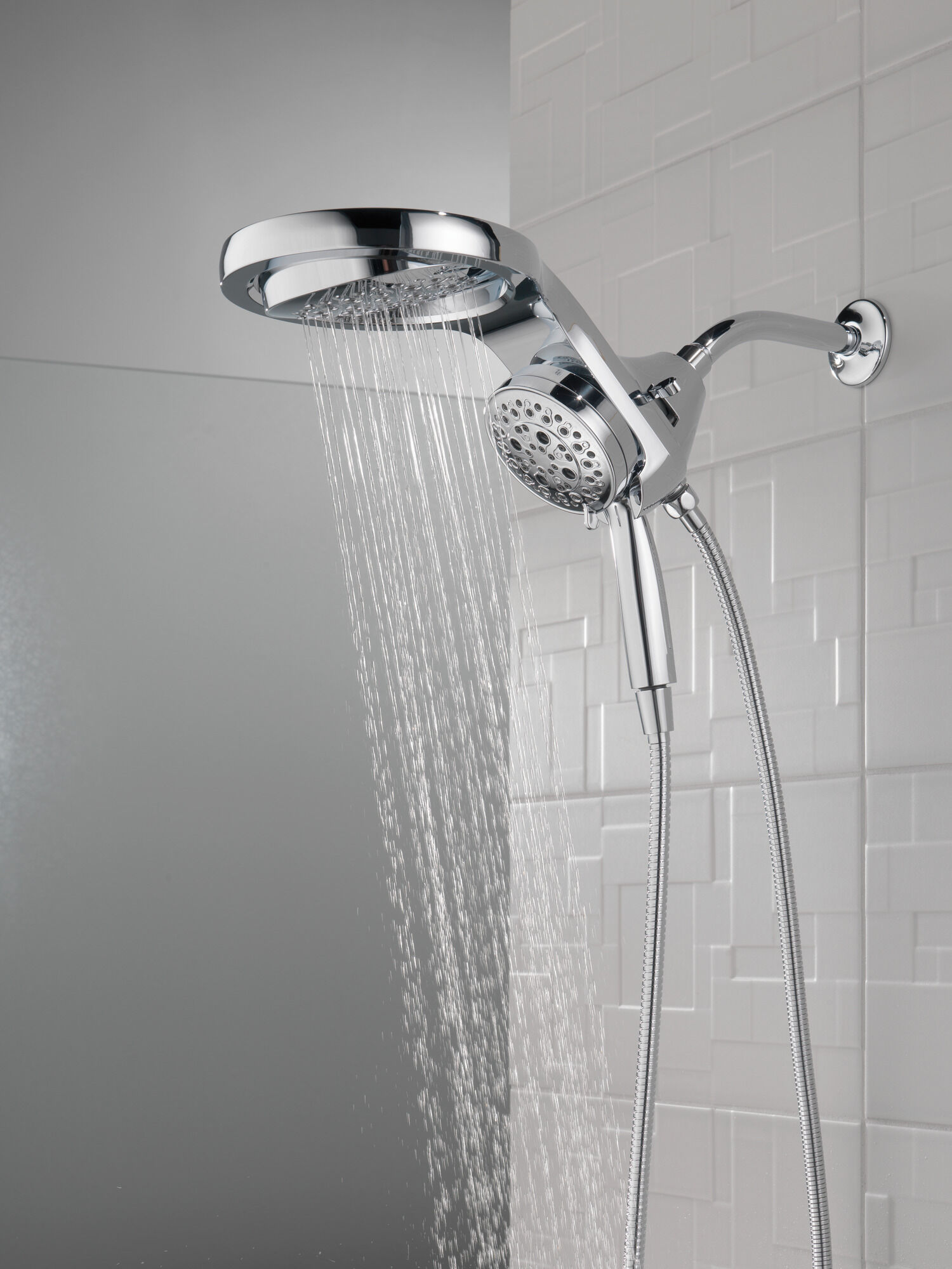 58680-25 HydroRain® H2Okinetic® 5-регулировочная душевая лейка два в одном Delta Faucet Universal Showering Хром  - Вид №12