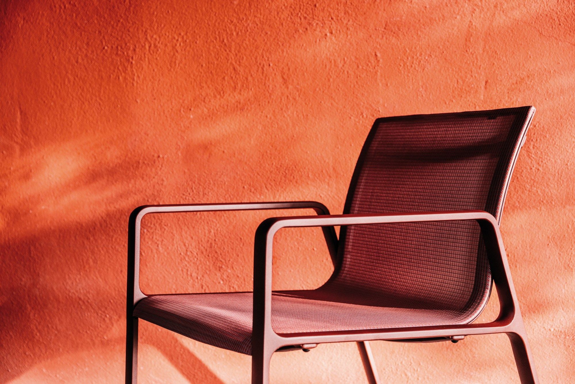 Тканевый штабелируемый садовый стул с подлокотниками Kettal Park Life ARCH-00029654 - Вид №3