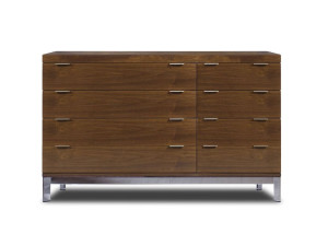 Деревянный комод