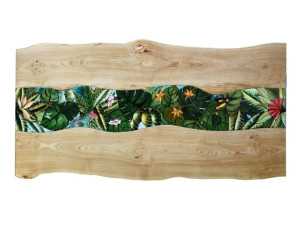 Прямоугольный стол с деревянной столешницей и лавовым камнем