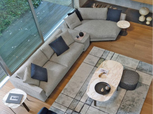 Тканевый диван с полуостровом