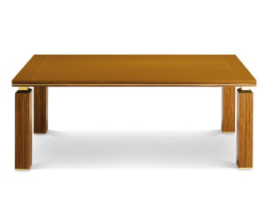 Деревянный квадратный стол для совещаний с кожаной столешницей