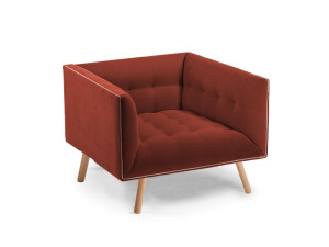 Тканевое кресло с подлокотниками