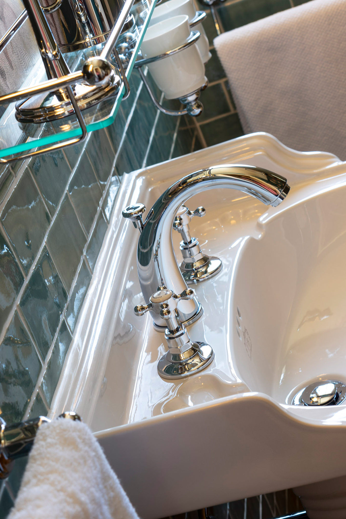 Traditional bathrooms ЛОНДОН однорычажный смеситель для умывальника HIGH Tb404.614.bn LONDON - Вид №2