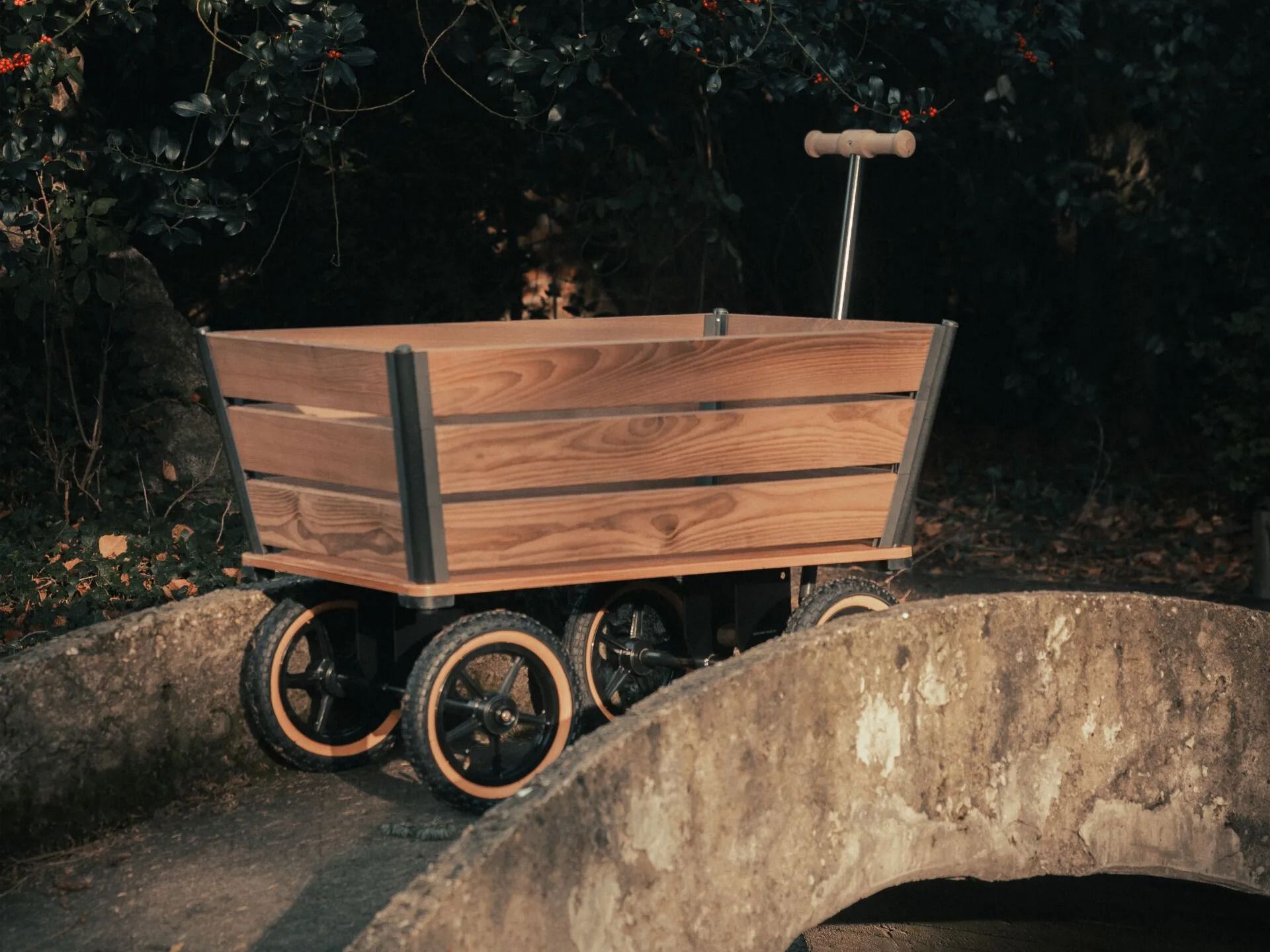 Садовая тележка TRADEWINDS THE PLANK WAGON ARCH-00043245