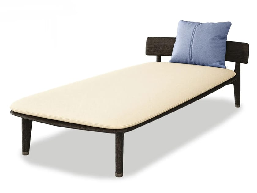 Мягкая спальная кровать из массива дерева со спинкой Baxter Himba ARCH-00094724