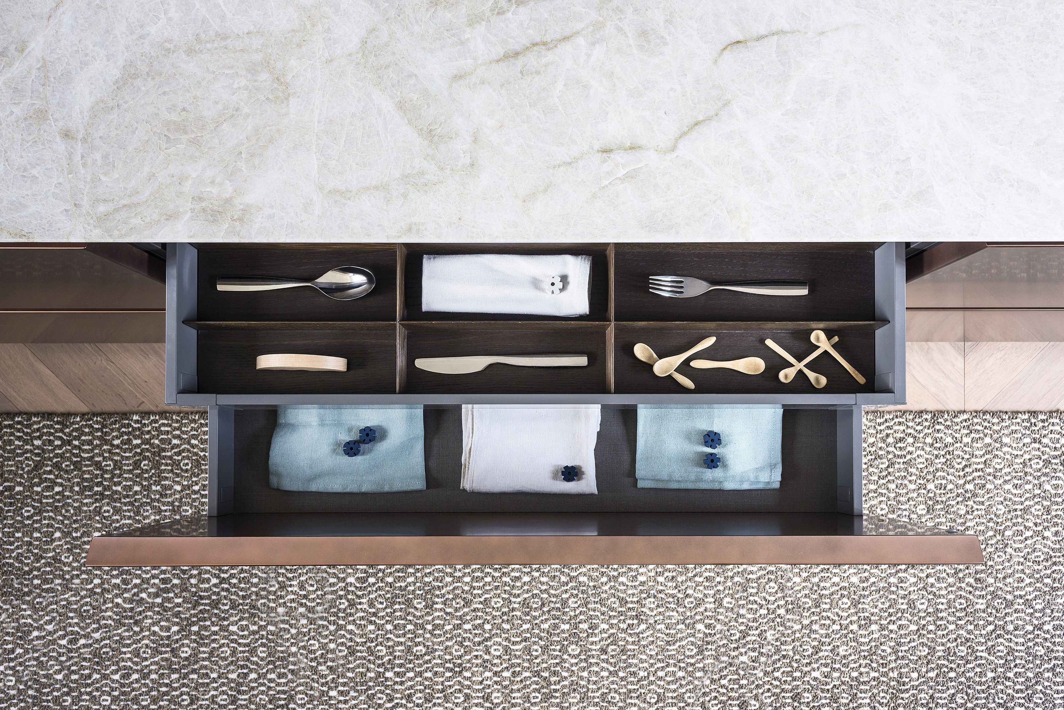 Кухня на заказ с островом без ручек TM Italia Cucine T30 / D90 ARCH-00118530 - Вид №9