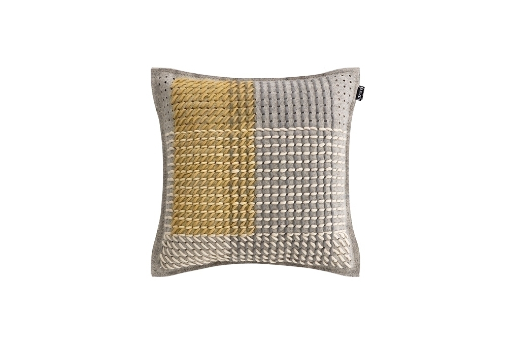070806 Подушка Grey 50x50 см GAN Canevas Geo