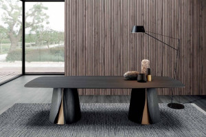 Обеденный стол с двойным гладким основанием